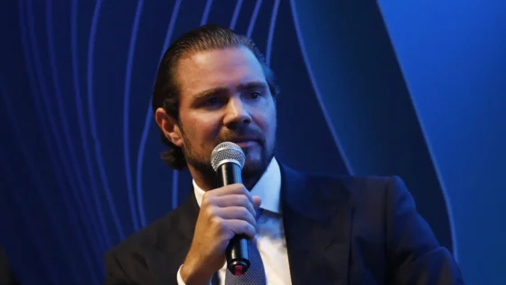 Vorcaro tinha 3 planos de voo antes da prisão, diz PF