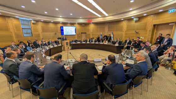 Eduardo Bolsonaro na Knesset critica Lula sobre terrorismo