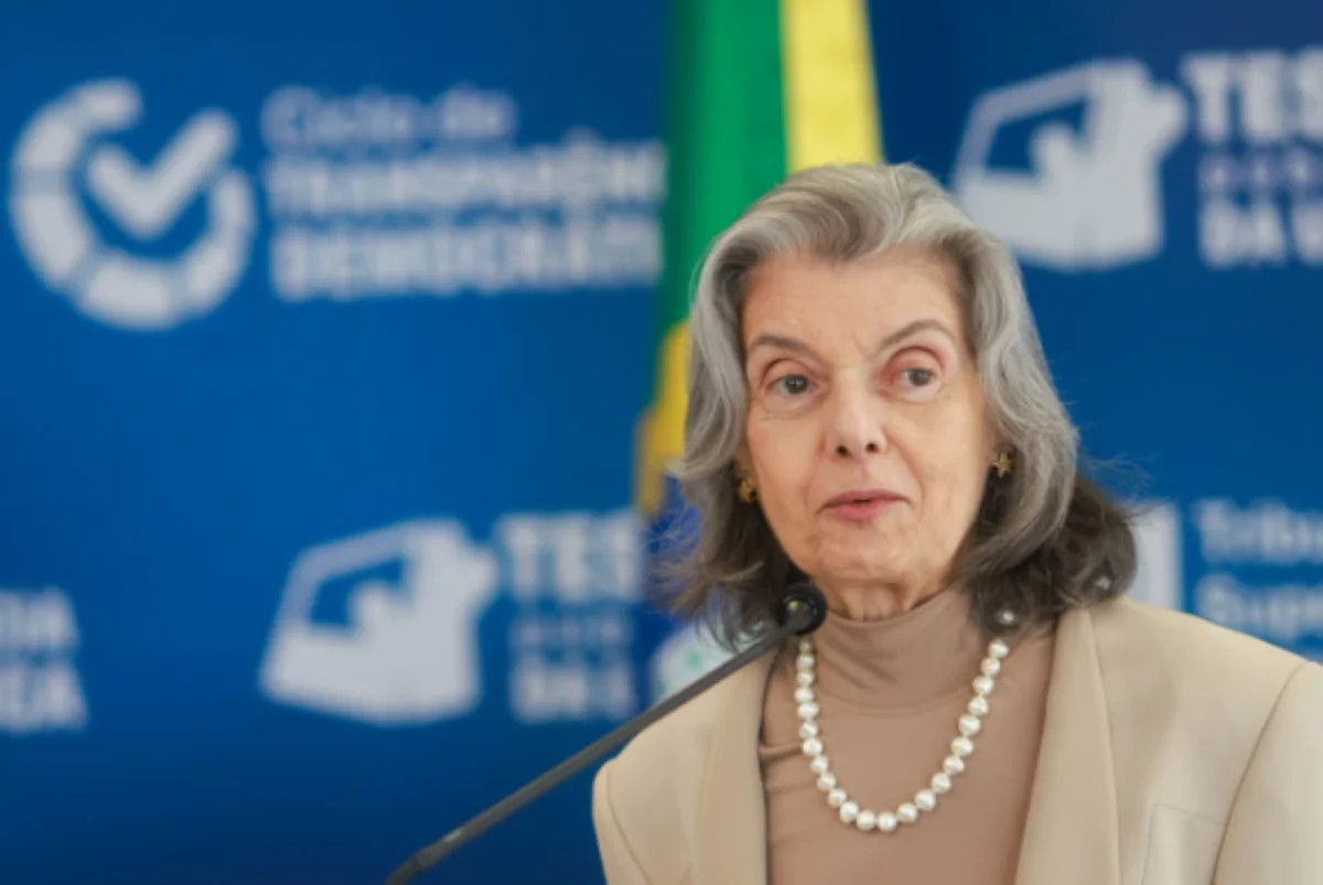 Cármen Lúcia enfrenta resistência no TSE por novo código