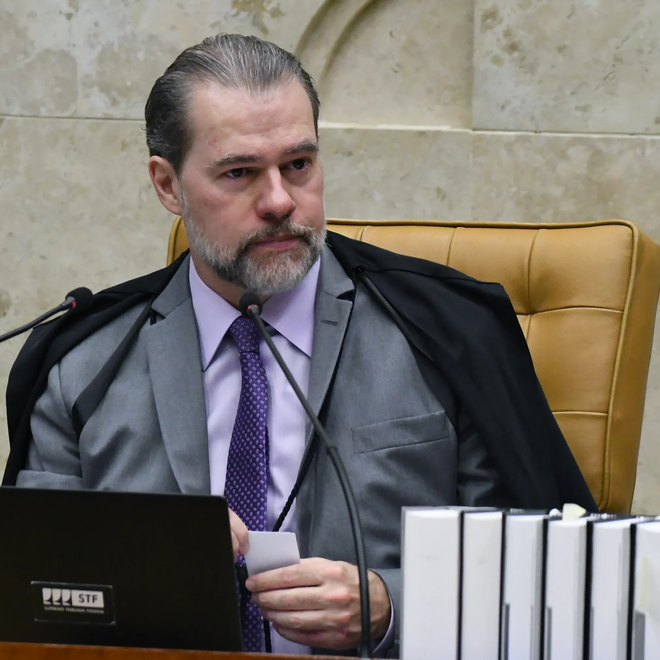 Toffoli envia partes do caso Master a SP e RJ