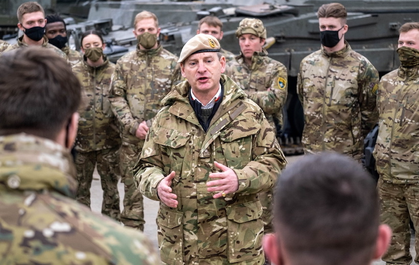 Tropas britânicas param treinamento para dia de inclusão