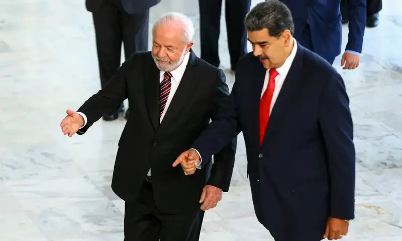Lula: prioridade da Venezuela é democracia forte, não Maduro