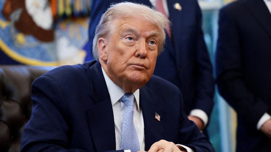 Trump pausa ataques a usinas iranianas por 10 dias