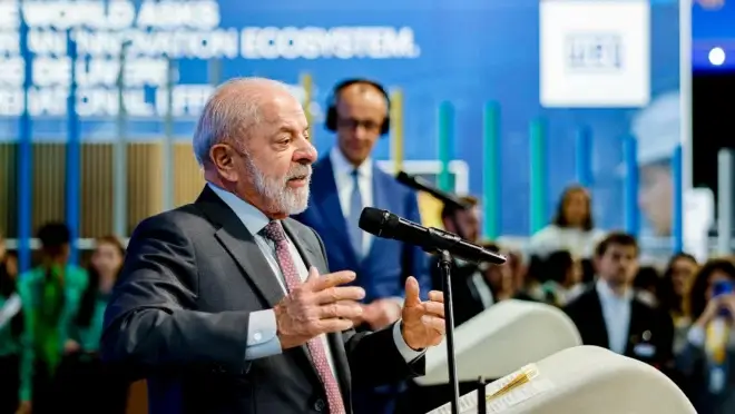 Lula diz que bloqueio a Cuba é ideológico e vergonha mundial