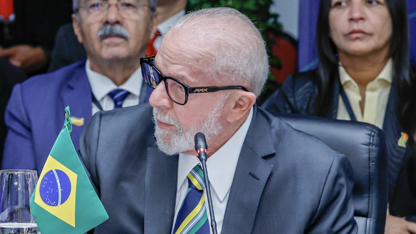 Lula acusa EUA de mentir sobre armas nucleares do Irã