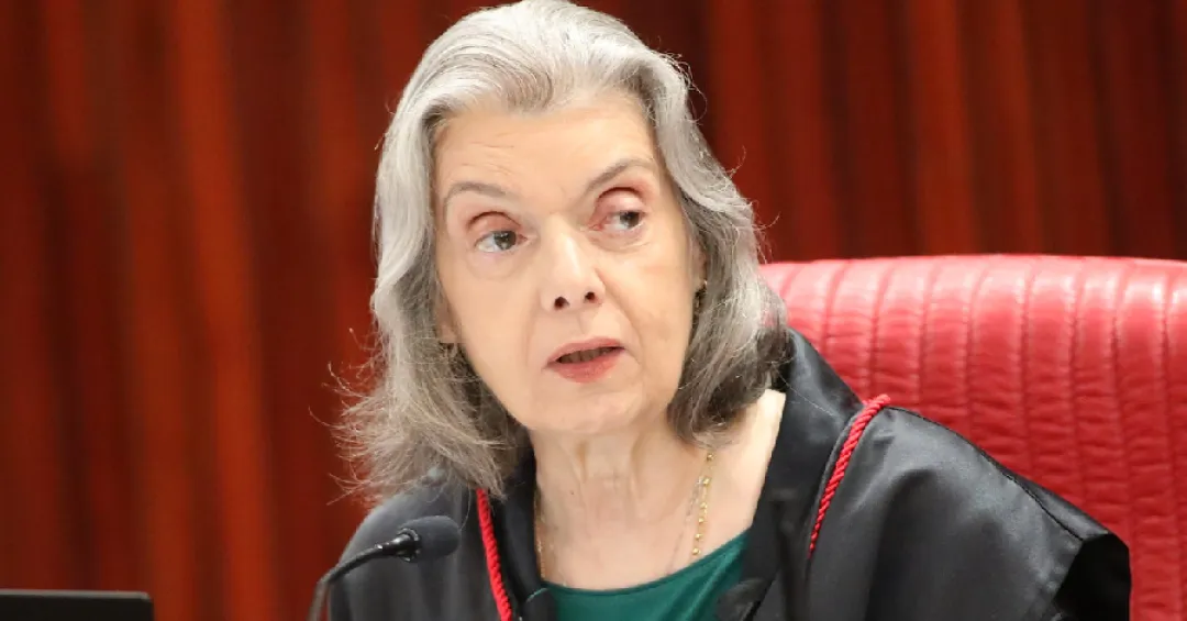 Cármen Lúcia mantém processo parado no STF há 13 anos