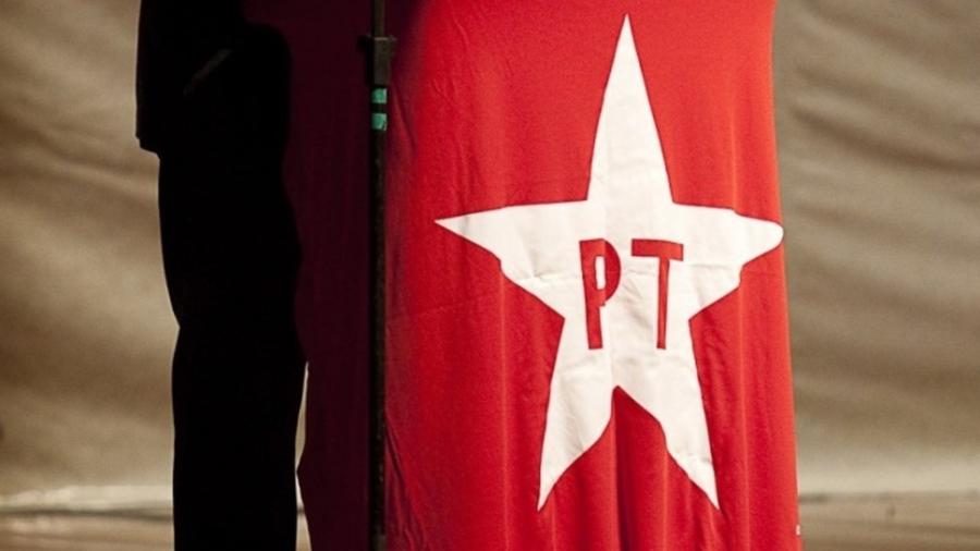 PT aciona TSE e pede punição ao PL por críticas