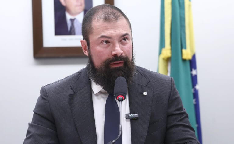 Bilynskyj celebra EUA classificarem PCC e CV como terroristas