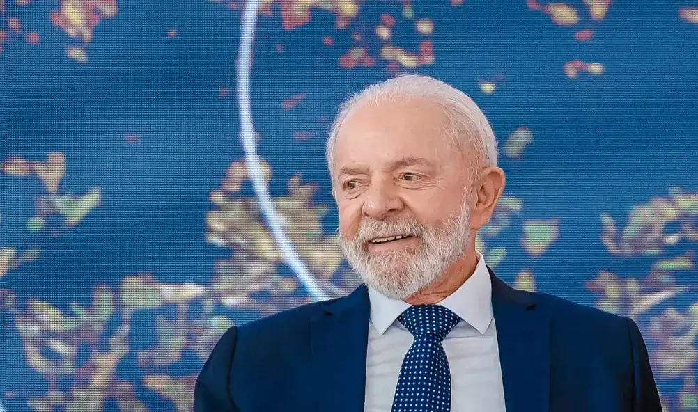 Governo Lula gasta R$80 mi em campanha contra escala 6x1