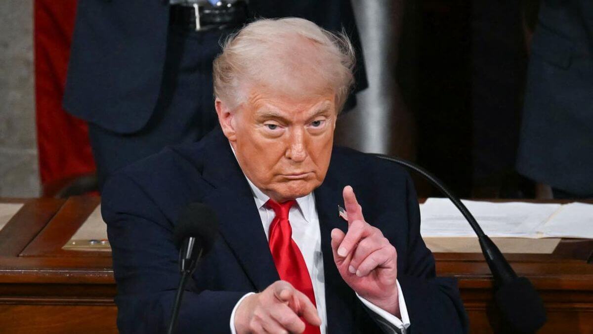 Estreito de Ormuz reabertura Trump: passagem 100% aberta até sexta