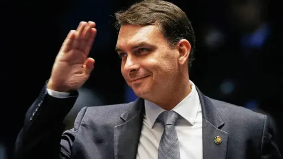 Flávio Bolsonaro parabeniza Keiko Fujimori por vitória no Peru