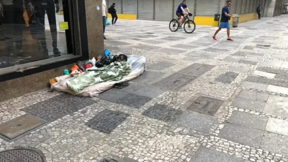 População em situação de rua quase dobra no governo Lula