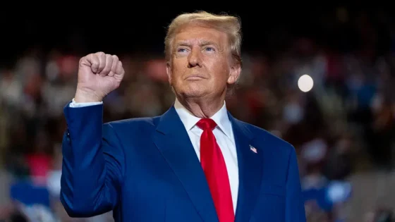 Trump proíbe robôs humanoides da China nos EUA