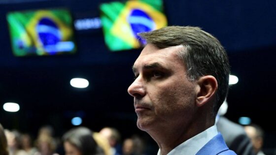Flávio Bolsonaro venceria Lula no 2º turno, aponta Veritá