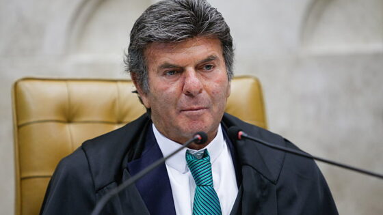 Fux denuncia PF paralela no STF e cita Lula