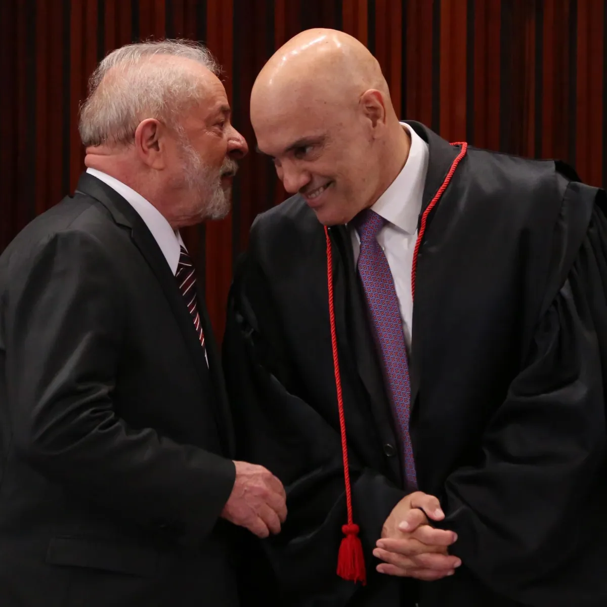 Lula defende Moraes e critica Flávio Bolsonaro