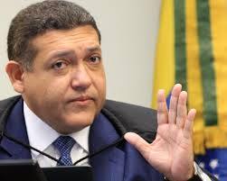 Nunes Marques suspende jornal sindical pró-Lula