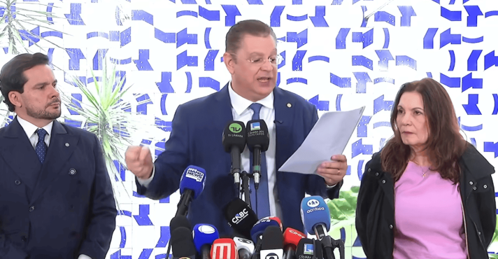 Sóstenes Cavalcante presidente Câmara: líder do PL mira 2027