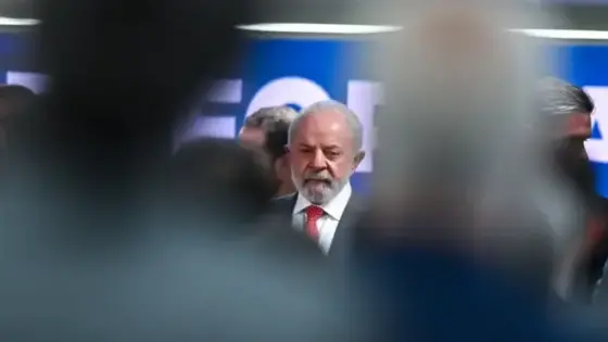 Lula quer limitar cartão de crédito por pessoa
