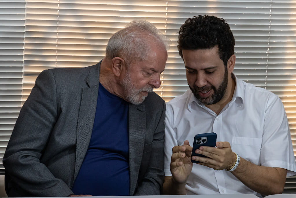 PT usa fake news sobre cortes sociais contra Flávio